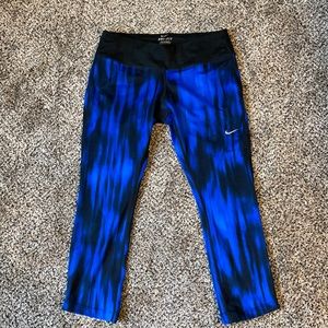 Nike cropped leggings